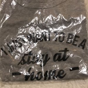 “I just want to be a stay at home dog mom” shirt M